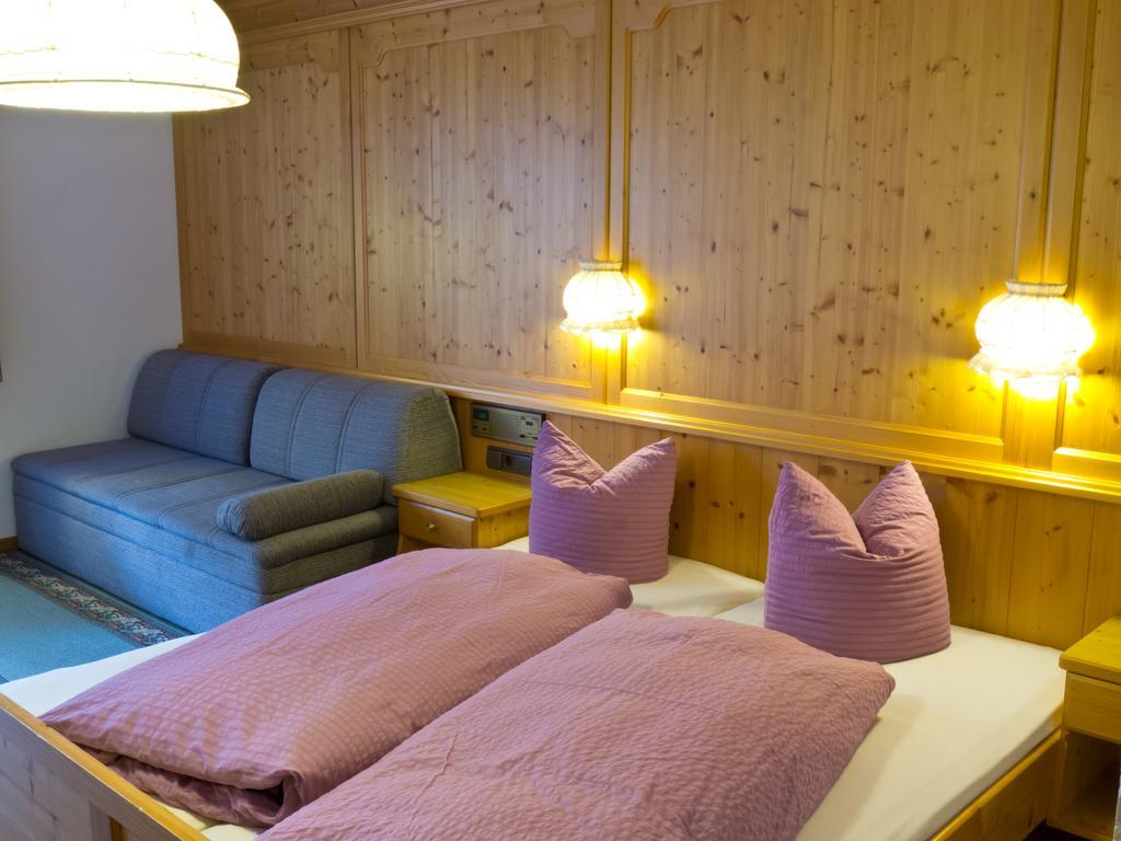 Hotel Haus Dorfplatz Galtür Habitación foto